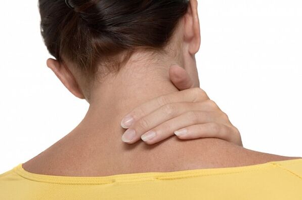 болка во вратот како симптом на цервикална остеохондроза