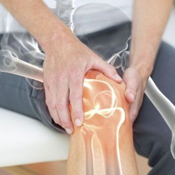 Болката во коленото може да биде предизвикана од дислокација